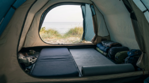 Camping: richtig liegen , Isomatte, R-Wert und Feldbett