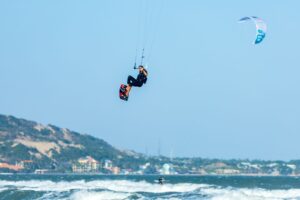 Comparatif de kites : 10 ailes recommandées (2026)