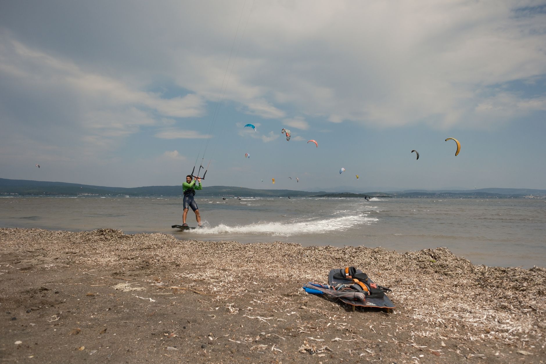 Kite am flachen Strand