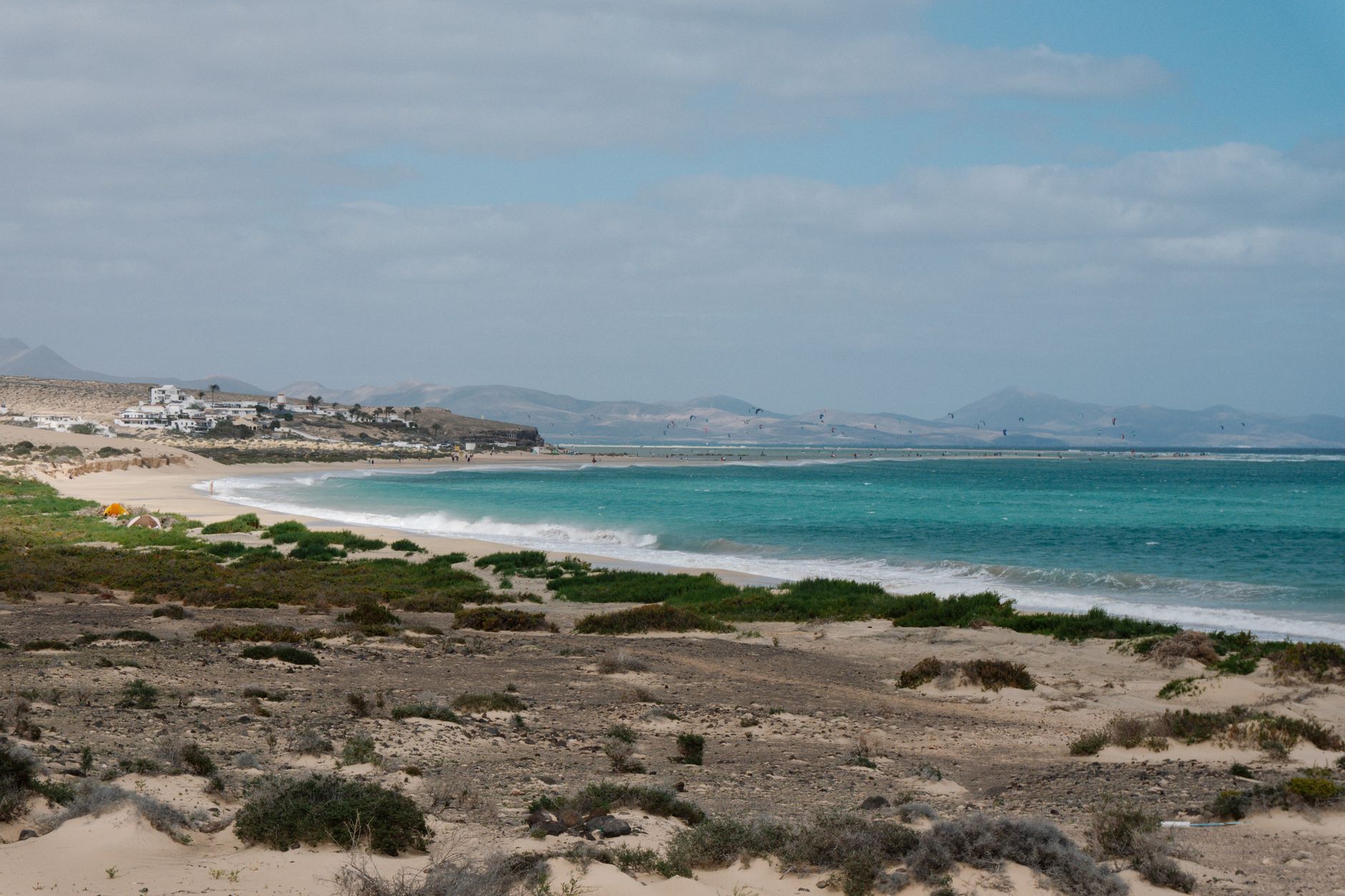 Weiter Duenenstrand auf den Kanaren