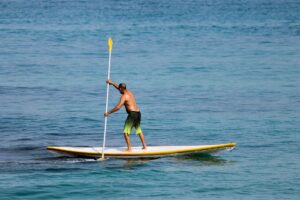 Cuidar y mantener el equipo de SUP: tabla, remo y bomba