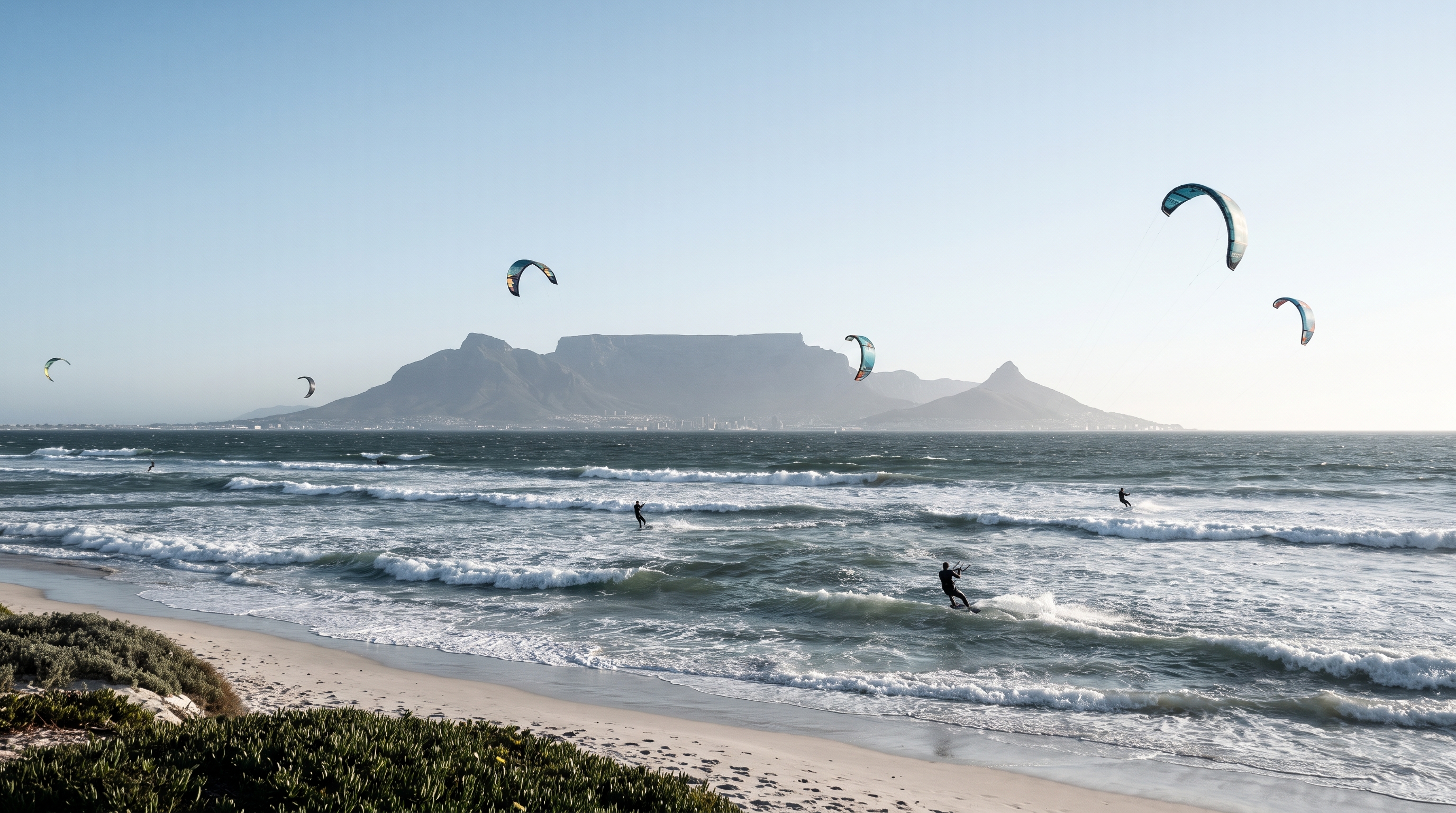 Cape Town , kiting against the Table Mountain backdrop